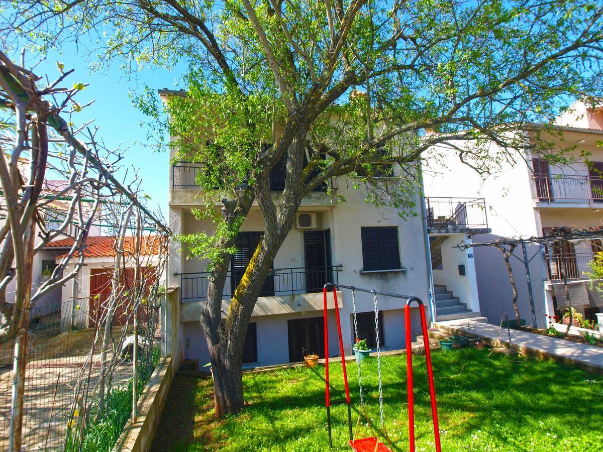 Dean 1595 Apartment Fažana